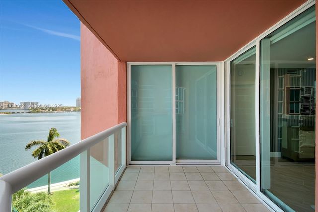 3370 Hidden Bay Drive 812, Aventura, FL 33180
