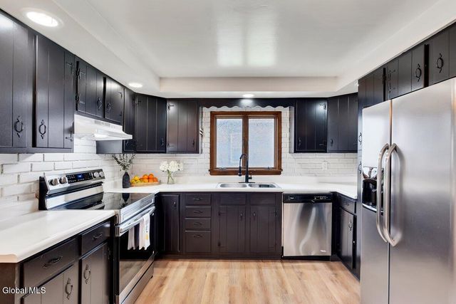 481 7th Avenue, Troy, NY 12182