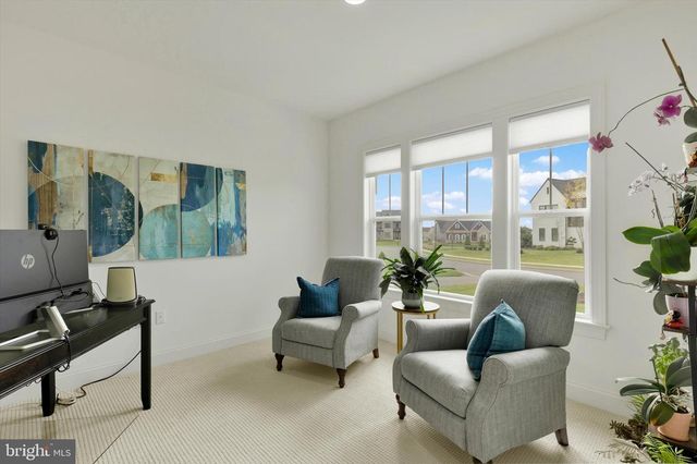 1033 LITITZ BEND DR, Lititz, PA 17543