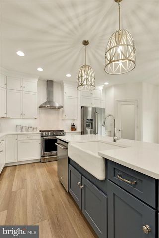 1033 LITITZ BEND DR, Lititz, PA 17543
