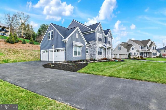 1033 LITITZ BEND DR, Lititz, PA 17543