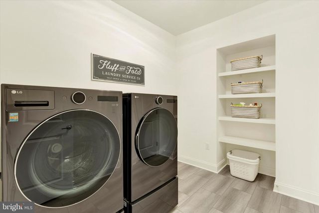 1033 LITITZ BEND DR, Lititz, PA 17543