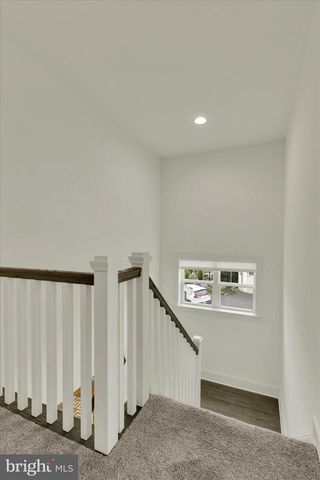 1033 LITITZ BEND DR, Lititz, PA 17543