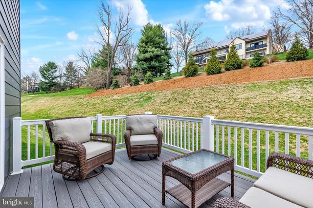 1033 LITITZ BEND DR, Lititz, PA 17543