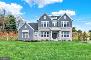 1033 LITITZ BEND DR, Lititz, PA 17543
