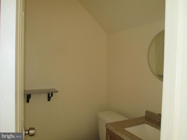 14 CHATHAM CT, Hightstown, NJ 08520