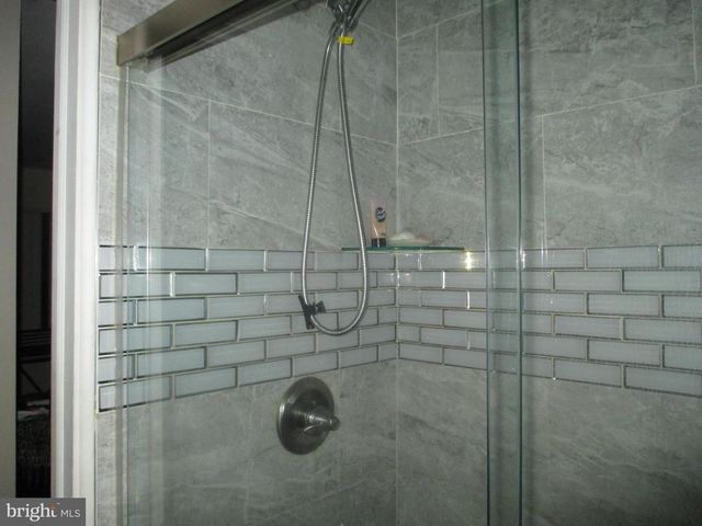 14 CHATHAM CT, Hightstown, NJ 08520