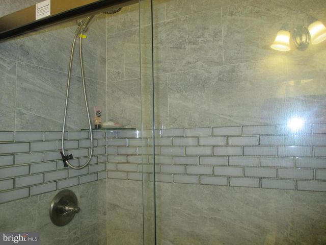 14 CHATHAM CT, Hightstown, NJ 08520