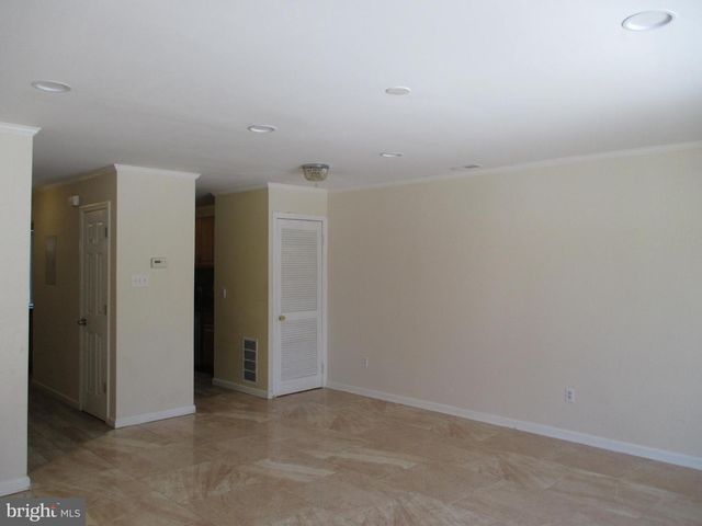 14 CHATHAM CT, Hightstown, NJ 08520