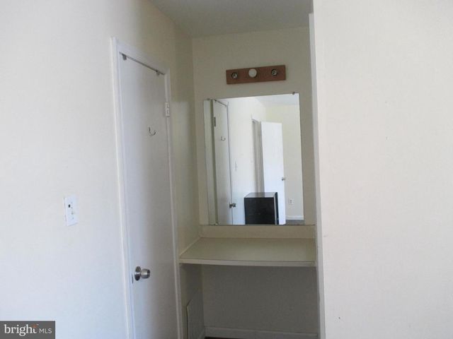 14 CHATHAM CT, Hightstown, NJ 08520