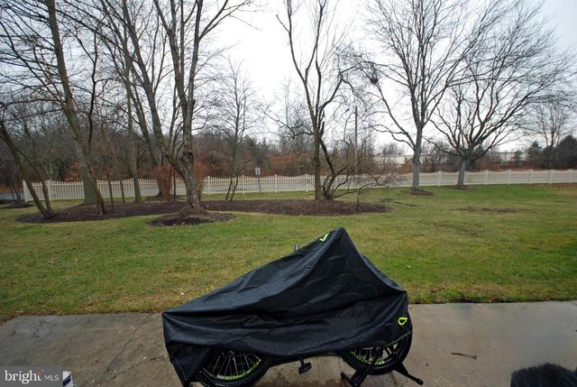 14 CHATHAM CT, Hightstown, NJ 08520