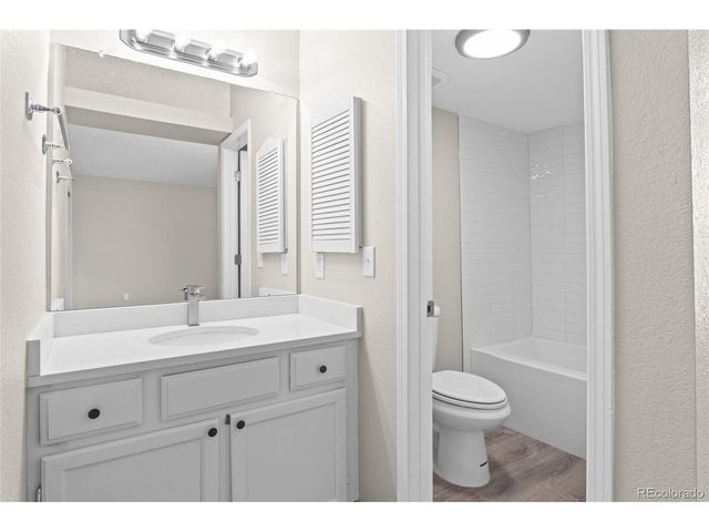 18575 E Saratoga Pl, Aurora, CO 80015