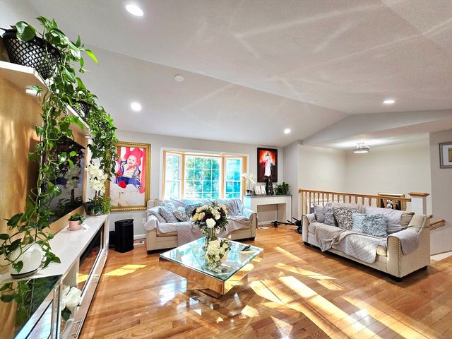 457 Granite St, Worcester, MA 01607