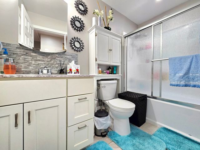 457 Granite St, Worcester, MA 01607