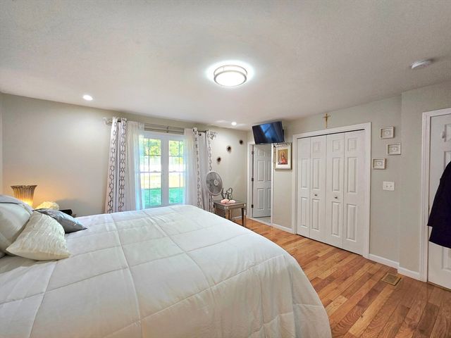 457 Granite St, Worcester, MA 01607