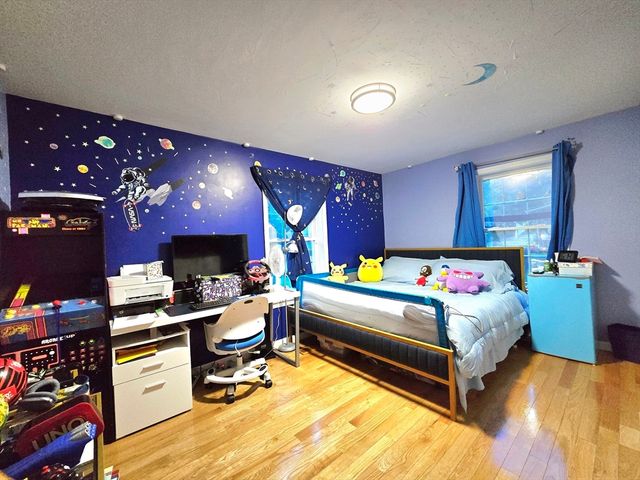 457 Granite St, Worcester, MA 01607