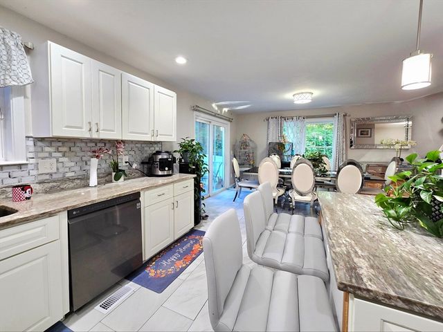 457 Granite St, Worcester, MA 01607