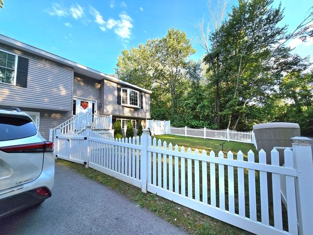 457 Granite St, Worcester, MA 01607