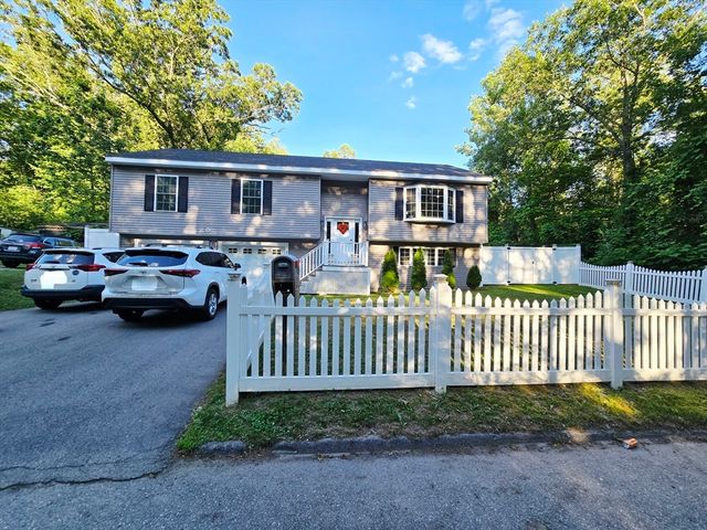 457 Granite St, Worcester, MA 01607