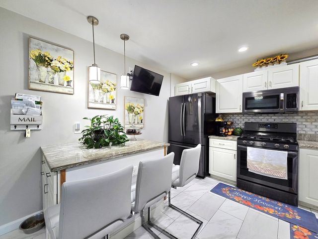 457 Granite St, Worcester, MA 01607