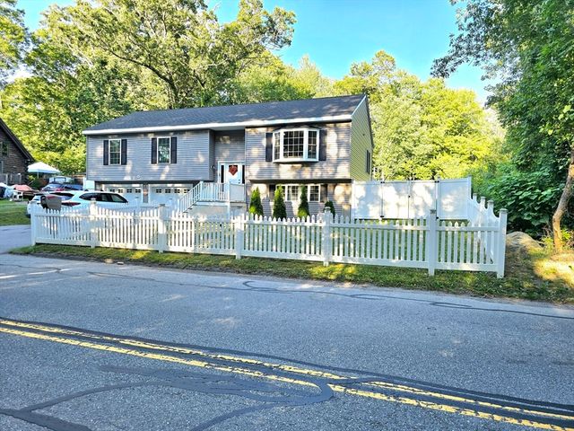 457 Granite St, Worcester, MA 01607