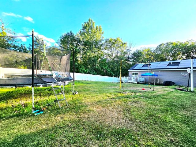 457 Granite St, Worcester, MA 01607