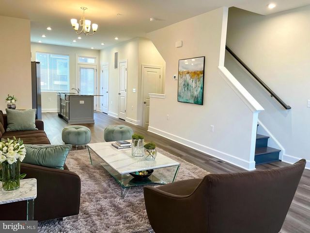 643 BELMONT BAY DR, Woodbridge, VA 22191