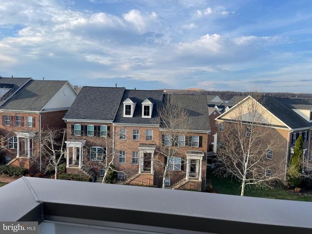 643 BELMONT BAY DR, Woodbridge, VA 22191