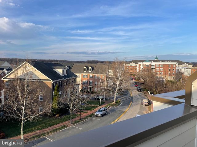 643 BELMONT BAY DR, Woodbridge, VA 22191