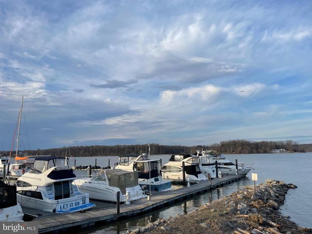 643 BELMONT BAY DR, Woodbridge, VA 22191