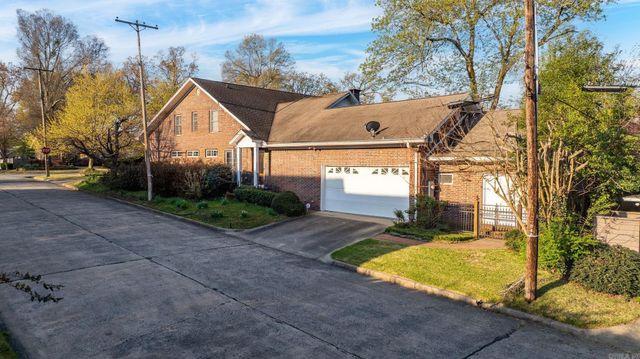 5300 Country Club Boulevard, Little Rock, AR 72207