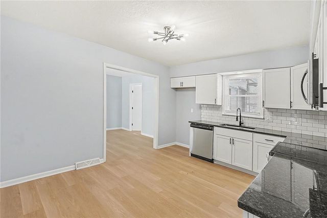 2100 Randolph Street, Leavenworth, KS 66048