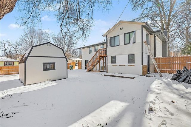 2100 Randolph Street, Leavenworth, KS 66048