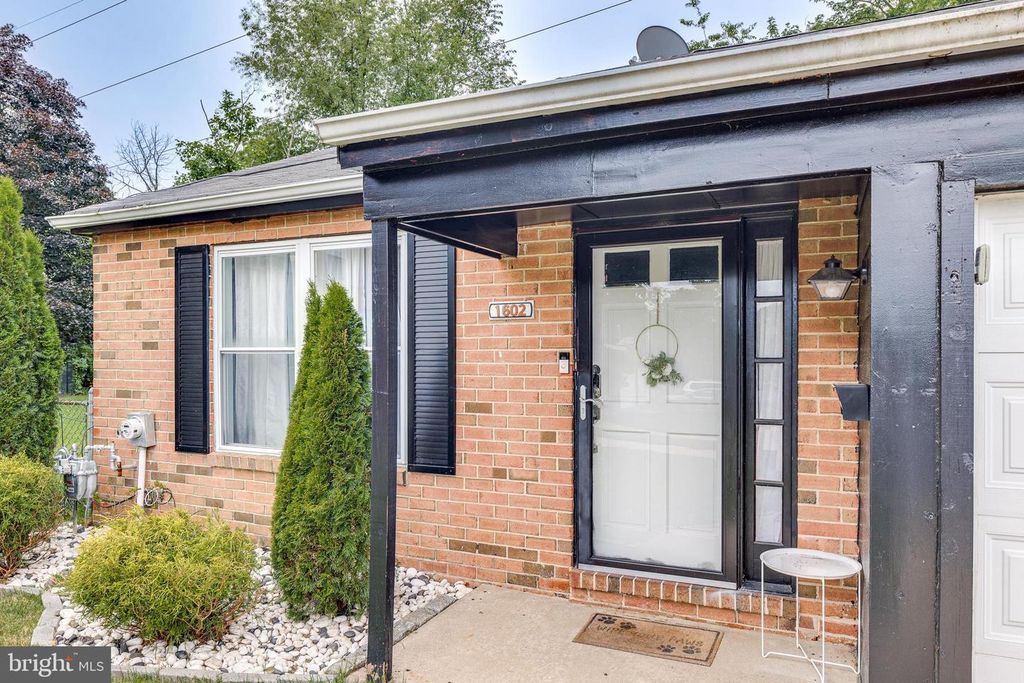 1602 OLIVE PL, Clementon, NJ 08021