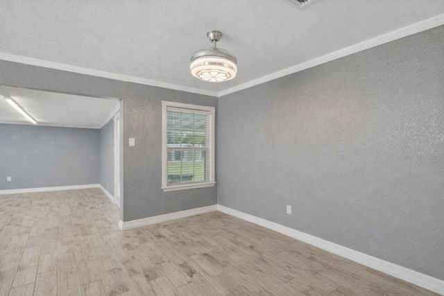 105 Pompano Avenue, Galveston, TX 77550