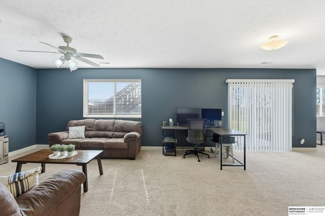 4305 Waterford Avenue, Bellevue, NE 68123