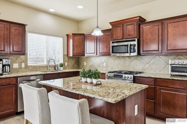 4305 Waterford Avenue, Bellevue, NE 68123