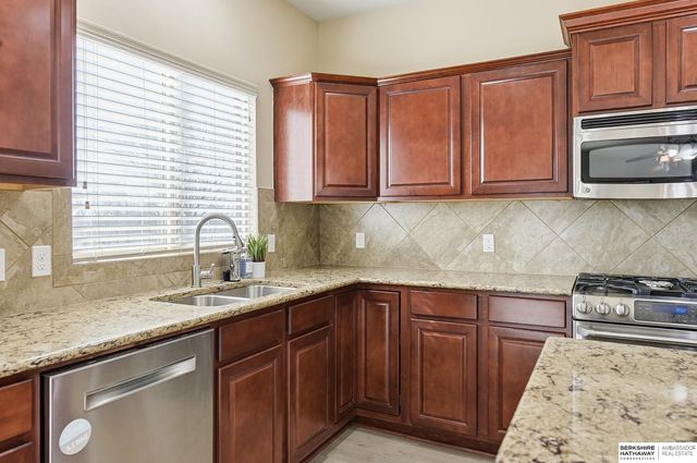 4305 Waterford Avenue, Bellevue, NE 68123