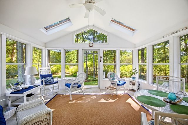 6 Centerwood Drive, Wilbraham, MA 01095