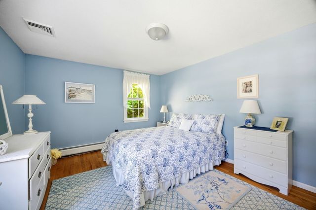 6 Centerwood Drive, Wilbraham, MA 01095