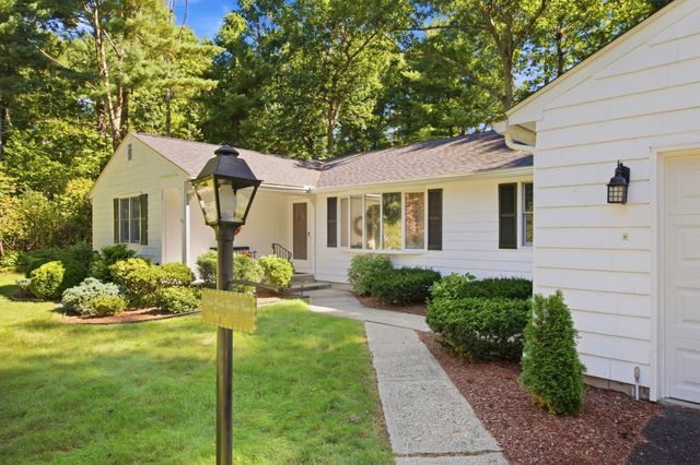 6 Centerwood Drive, Wilbraham, MA 01095