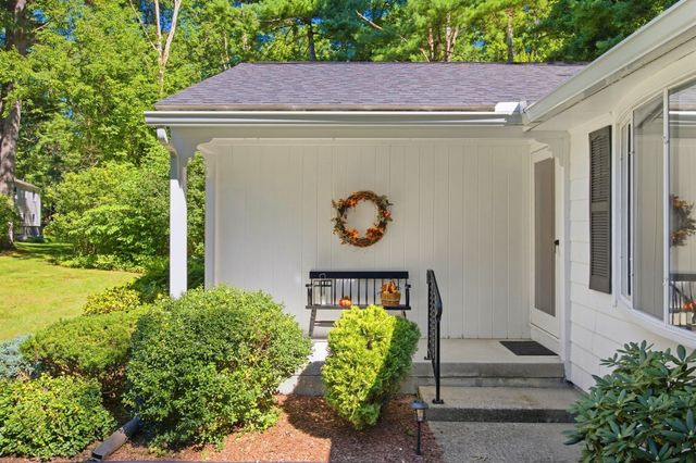 6 Centerwood Drive, Wilbraham, MA 01095