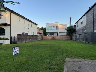 4303 Holt Street, Bellaire, TX 77401