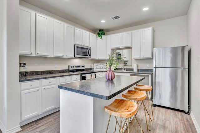 1716 Galveston Avenue, Fort Worth, TX 76110