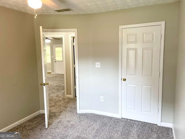 215 Mountain Ridge, Covington, GA 30016