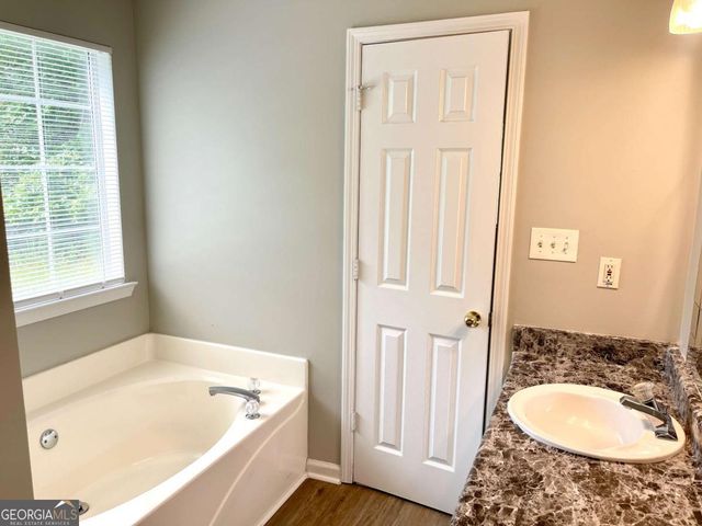 215 Mountain Ridge, Covington, GA 30016