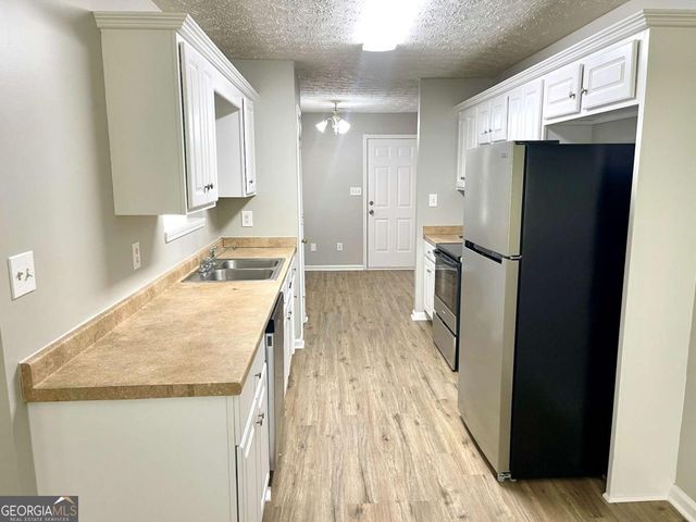 215 Mountain Ridge, Covington, GA 30016