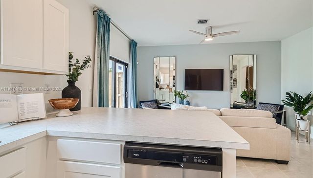 1549 NE 3rd Avenue, Florida City, FL 33034