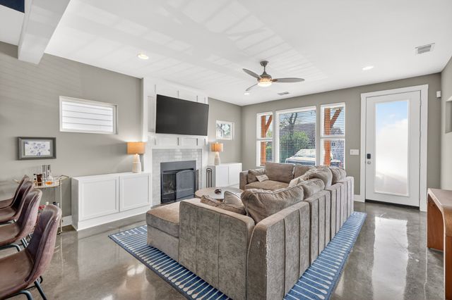 927B Thomas Ave, Nashville, TN 37216