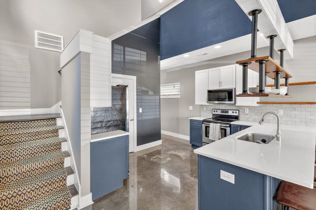 927B Thomas Ave, Nashville, TN 37216